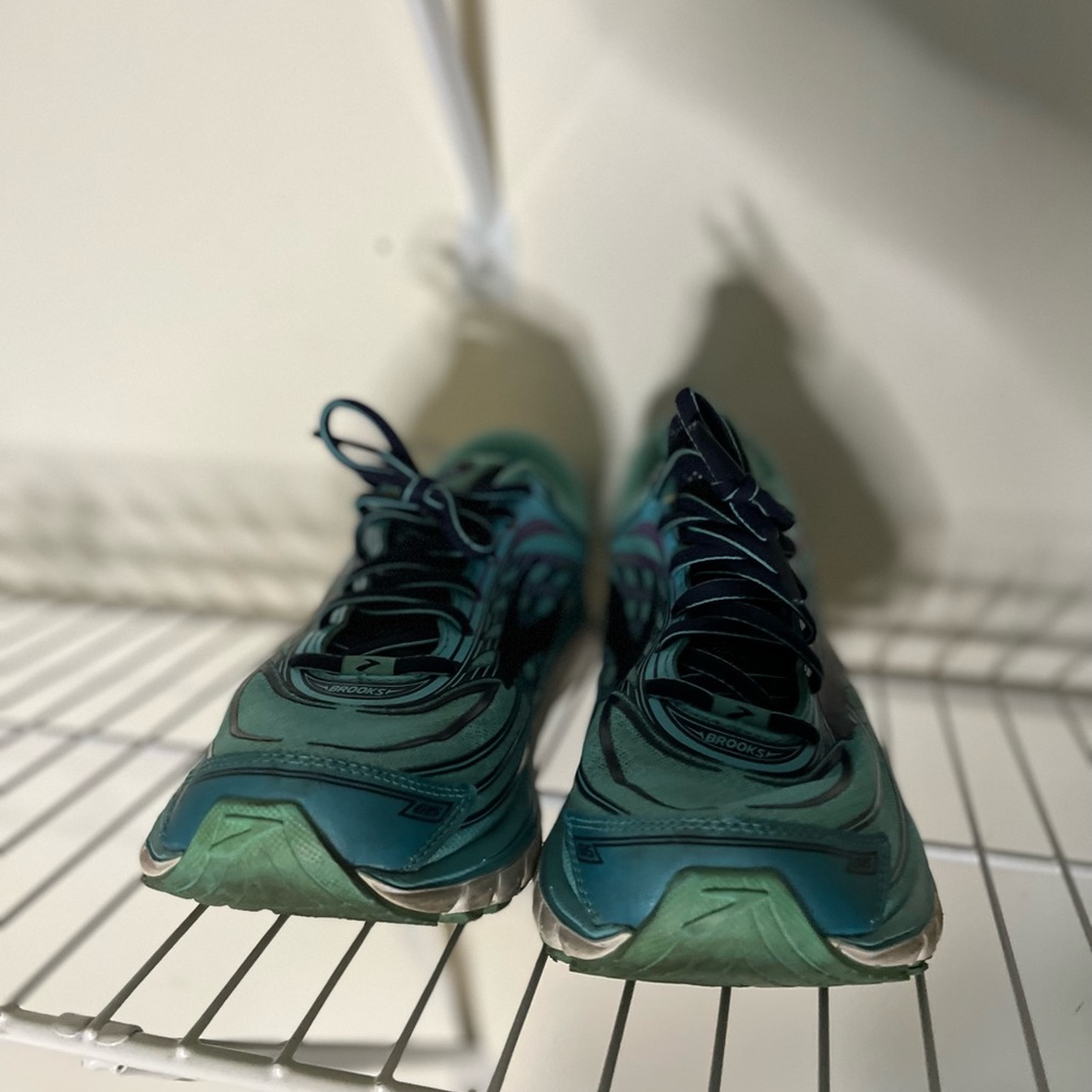 Brooks (running shoes)